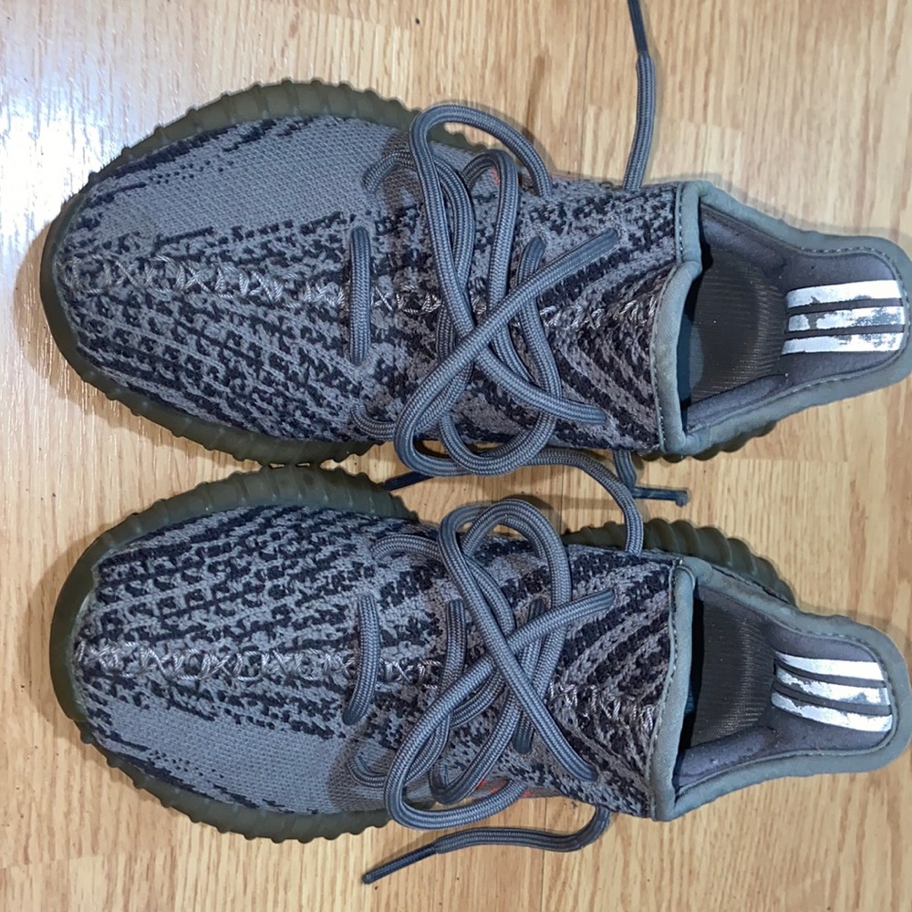 *100% AUTHENTIC YEEZY 350 BELUGA 2.0*.